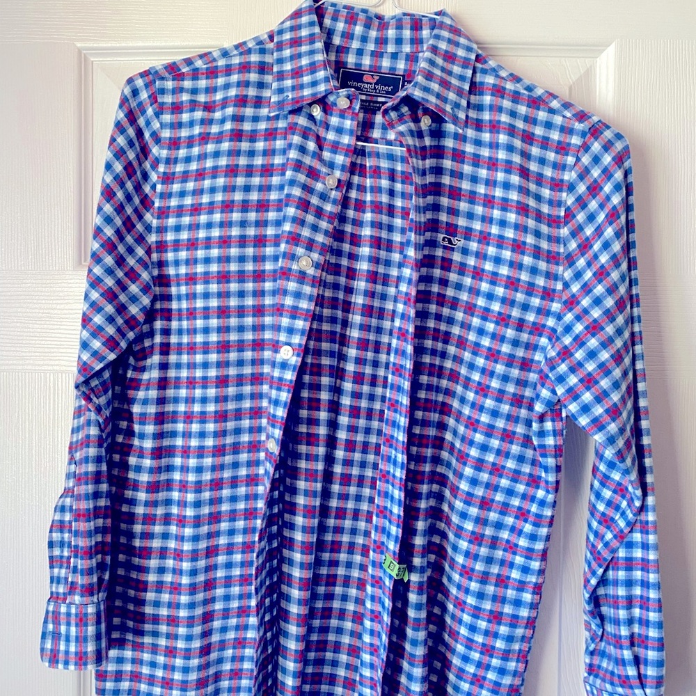 Vineyard Vines M (12-14) shirt…good conditon